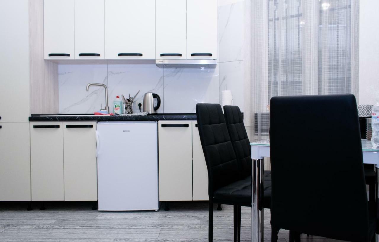 Apartment Barvy Lvova On Kostyushka St Εξωτερικό φωτογραφία