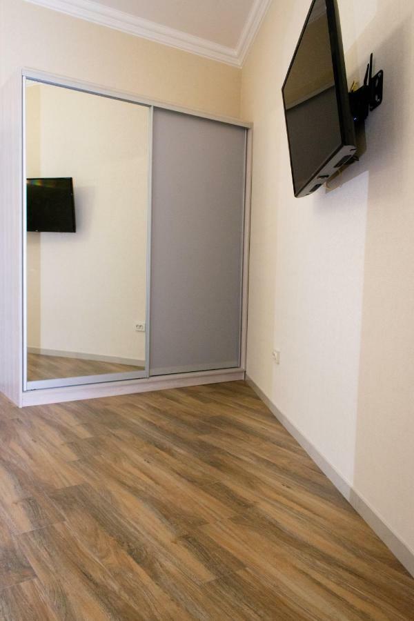 Apartment Barvy Lvova On Kostyushka St Εξωτερικό φωτογραφία