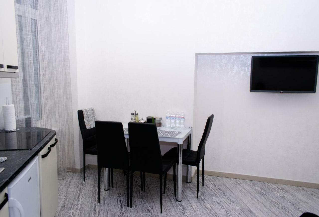 Apartment Barvy Lvova On Kostyushka St Εξωτερικό φωτογραφία