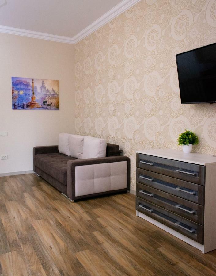 Apartment Barvy Lvova On Kostyushka St Εξωτερικό φωτογραφία